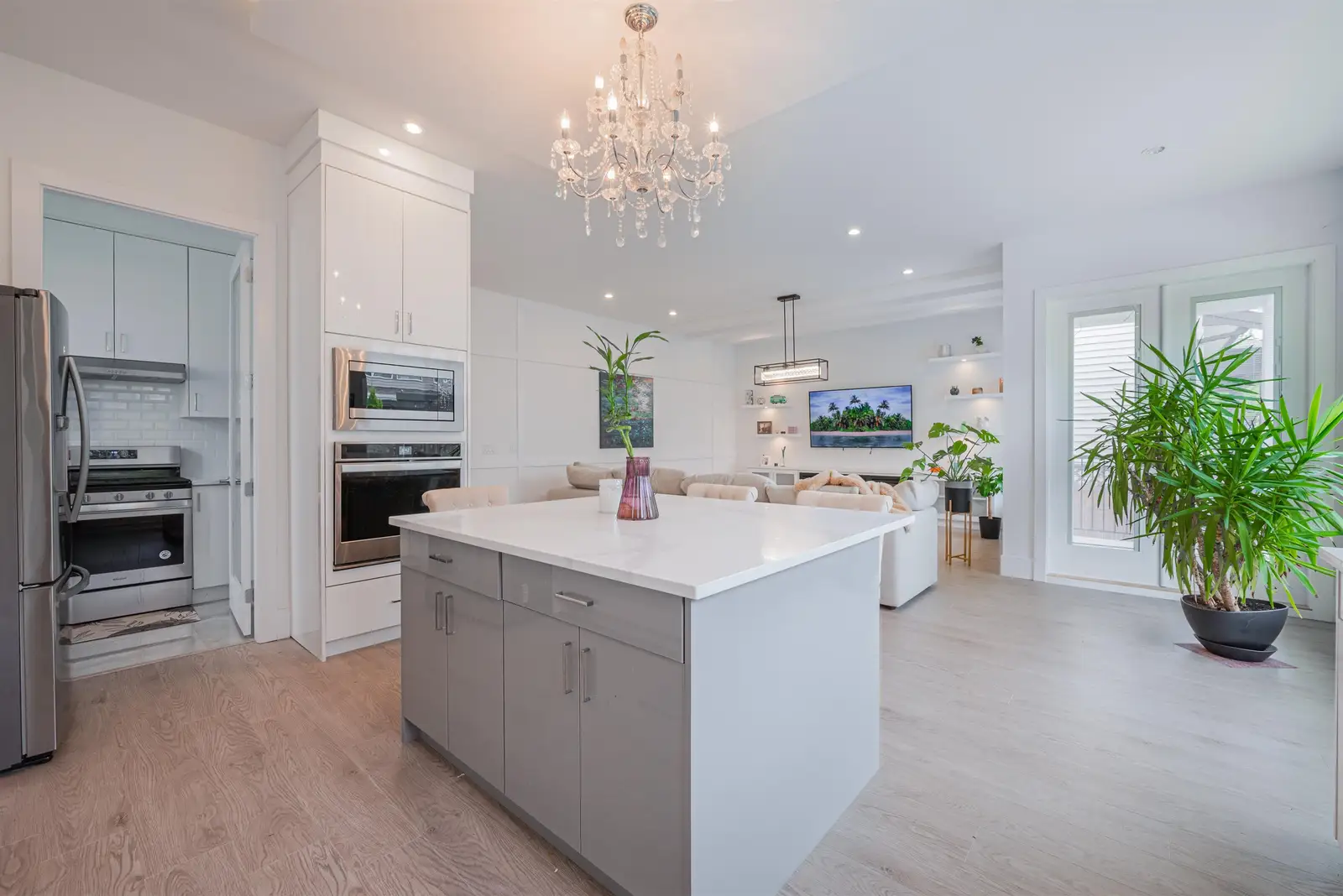 8357 209B STREET, Langley BC V2Y 4K4