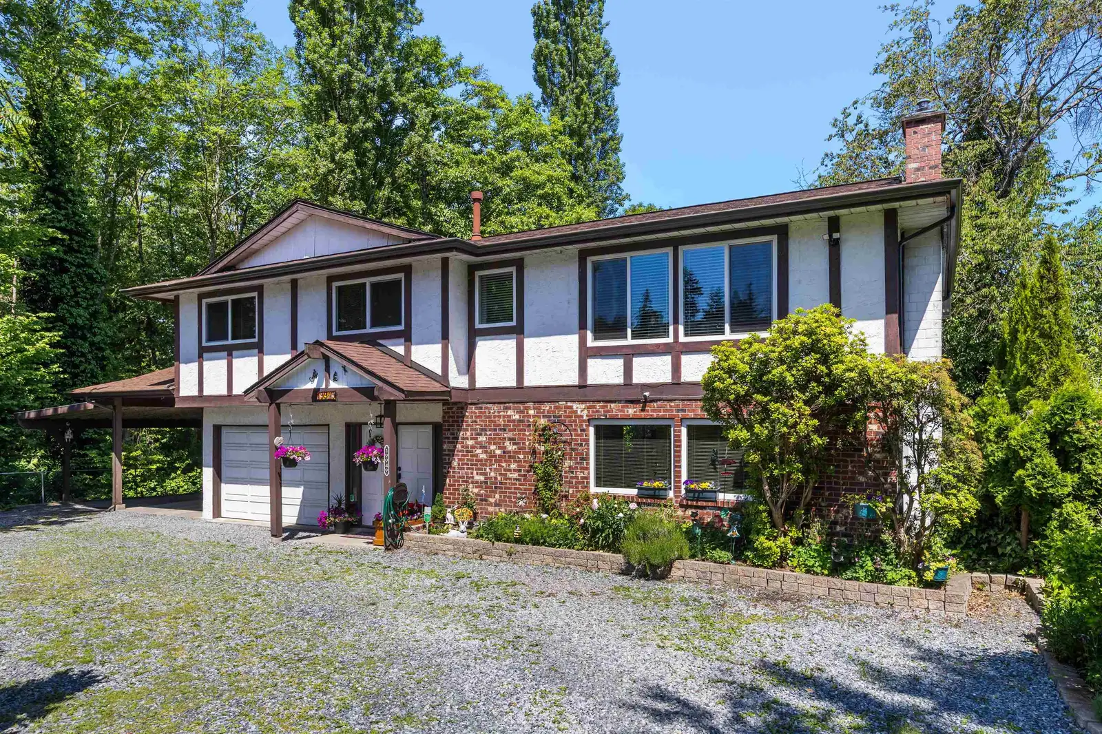 19949 51 AVENUE, Langley BC V3A 7P2