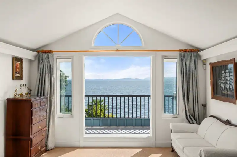 882 TSAWWASSEN BEACH ROAD, Tsawwassen