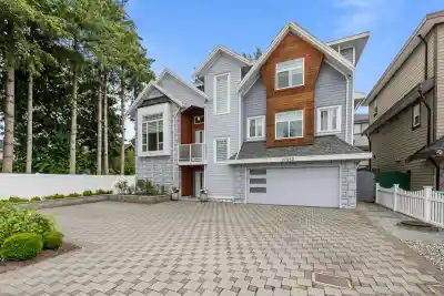 20962 48 AVENUE, Langley BC V3A 3M1