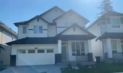 7646 203 STREET, Langley BC V2Y 3S9