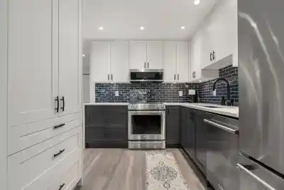 203 825 W 15TH AVENUE, Vancouver BC V5Z 1R8