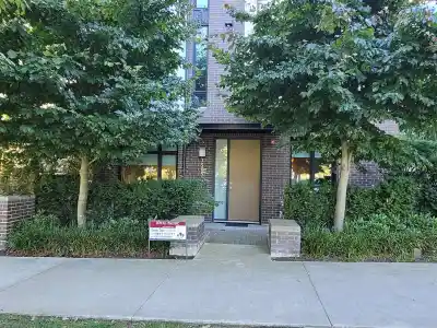 7585 YUKON STREET, Vancouver BC V5X 2Y4