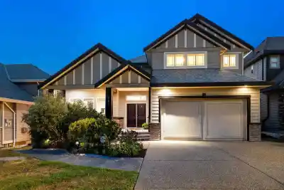 21857 51 AVENUE, Langley BC V3A 8P7