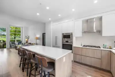 153 2060 CURLING ROAD, North Vancouver BC V7P 0E1