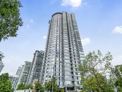 2105 1033 MARINASIDE CRESCENT, Vancouver BC V6Z 3A3